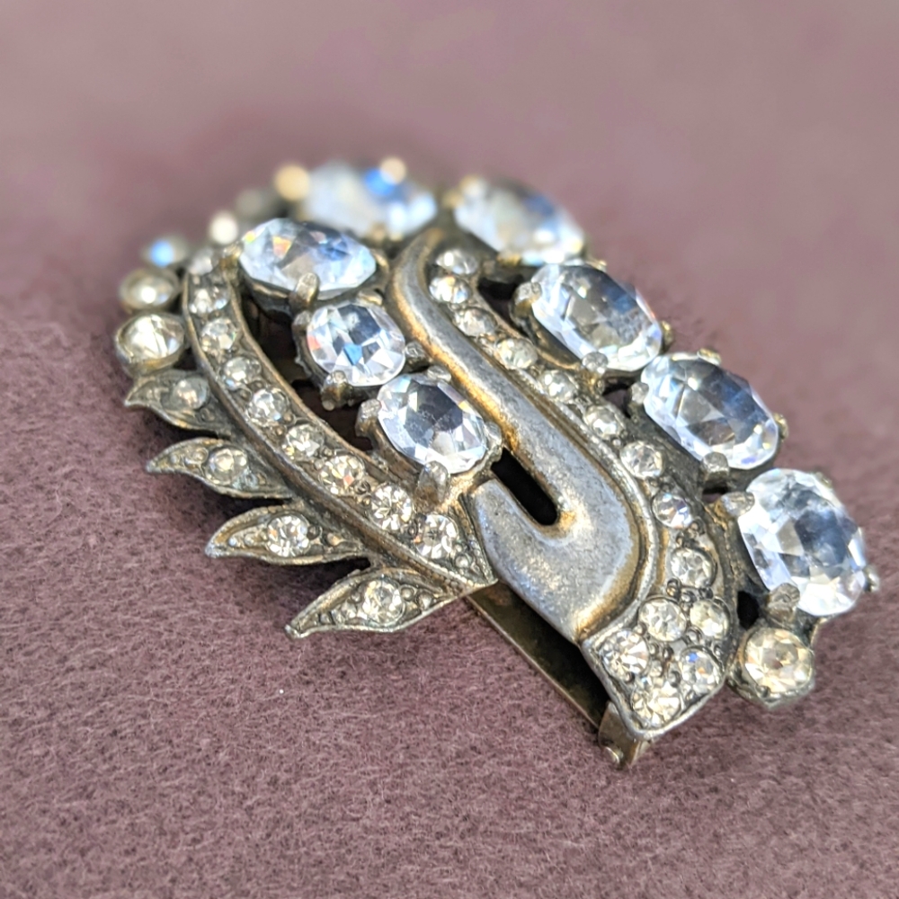 ⚡SOLD⚡Circa 1930s Vintage Eisenberg Original Jeweled Silver Tone Fur Clip